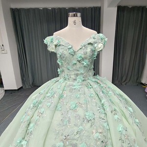 ANY227 Elegante Vestido de Noche Verde con Flores Florales y Hombros Descubiertos - Product Image 4