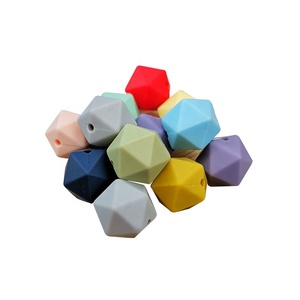 Kit de fabricación de pulseras DIY con dijes hexagonales del fabricante, cuentas de silicona para chupete de bebé y brocha de maquillaje con cuentas - Product Image 2