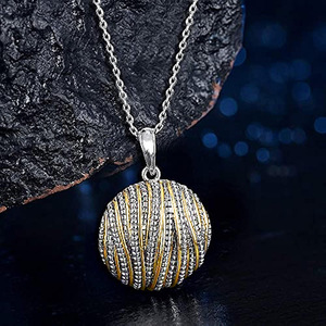 Collana con Ciondolo a Forma di Foglia di Rosa Traforata per Donne, Gioiello Floreale alla Moda per Uso Quotidiano e Regalo - Product Image 2