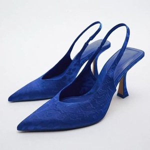 รองเท้าส้นสูงหัวแหลมลายเสือดาว ดีไซน์ใหม่ คุณภาพสูง สำหรับผู้หญิง ปี 2023 - Product Image 2