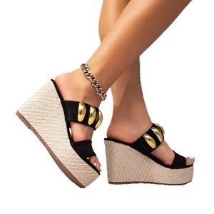 รองเท้าส้นตึกผู้หญิง QLFashion ประดับโลหะสีดำ ดีไซน์เรียบหรู สวมใส่สบายๆ - Product Image 5