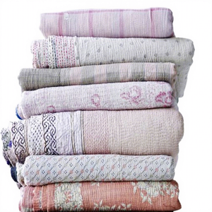 Couverture Raschel faite à la main, écologique, vintage, unique en son genre, taille double, patchwork Kantha, sari recyclé, 100% coton, quatre couleurs - Product Image 1