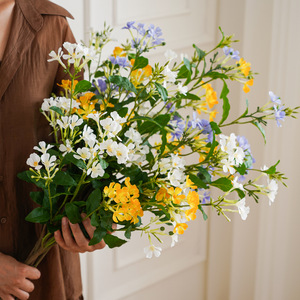 Bouquet de fleurs artificielles en soie pour la décoration de la maison, accessoires de mariage, style moderne - Product Image 1