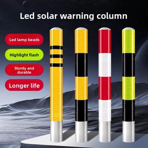 Bolardo <span class=keywords><strong>de</strong></span> Seguridad Vial Moderno <span class=keywords><strong>de</strong></span> Acero con Energía <span class=keywords><strong>Solar</strong></span>, Súper Reflectante, LED Intermitente <span class=keywords><strong>de</strong></span> Alta Visibilidad para Carreteras - Product Image 2