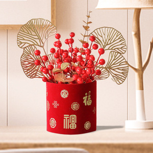 Arreglo de Bayas Artificiales de Acebo en Cubeta Roja, PVC Suave, Decoración Interior - Product Image 1