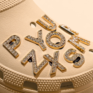 Hyb Kuaji Designers Metal Luxe Bling Op Maat Gemaakte Strass Merk Clog Schoen <span class=keywords><strong>Charms</strong></span> Goud Zilver Engelse Letter HYB907 Model - Product Image 2