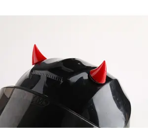 성격 오토바이 전기 자동차 헬멧 흡입 컵 황소 뿔 헬멧 장식 액세서리