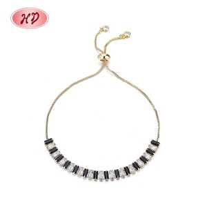 Couleur éthérée plaqué or 18 carats en gros coloré Aaa zircon cubique femmes Push Pull Bracelet Trefle pour bijoux - Product Image 1
