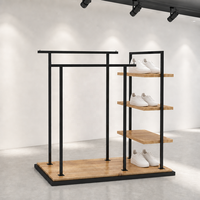 Présentoir de vêtements double face en or brossé, colonne logo îlot, étagère en bois personnalisable