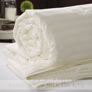 Couette en soie de mûrier 100% naturelle Guangdong THX, fabriquée à la main, certifiée OEKO, écologique, pour hôtels et usage domestique - Product Image 1