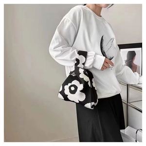Sac à main élégant en tricot pour femme, sac fourre-tout à porter à l'épaule, pochette à nœud, sac à main portable, sac de shopping - Product Image 3