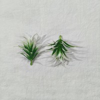 Plante Artificielle Herbe Aquatique 5 Couches, Herbe Ananas en Plastique, Feuillage Décoratif pour Composition Florale