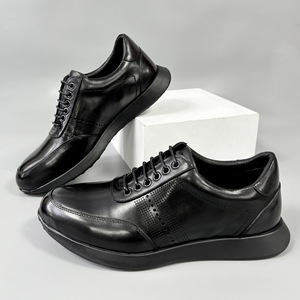 Chaussures décontractées pour hommes en cuir véritable à bout rond, à lacets, respirantes, avec semelle extérieure en caoutchouc et semelle intermédiaire en EVA, style automne - Product Image 1