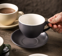 Ensemble de tasses à café et soucoupes rétro de couleur unie Tasse à fleurs en céramique givrée Tasses à café au latte Tasse de capacité domestique 300ml