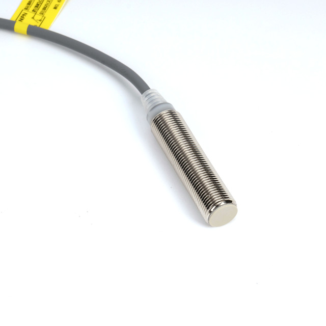 FHc Series M12 Inductive Proximity Sensor 4.0mm IP67 Non-Contact 45mm Flush Mounting