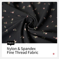 Body string sexy en nylon et élasthanne SK1204 à imprimé floral et bordure en dentelle, avec bretelles spaghetti, sculptant la silhouette, idéal pour le quotidien, les soirées et les rendez-vous.