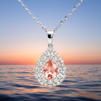 Joyería UM, Colgante Original de Plata 925 Chapada en Oro de 18K con Gema Padparadscha Cultivada en Laboratorio en Forma de Pera, Certificado NGTC