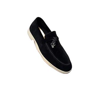 รองเท้าสเก็ตบอร์ดลำลองแบบสวมสำหรับผู้หญิง คุณภาพสูง ระงับกลิ่น ดีไซน์คลาสสิก หนังกลับ หัวเปิด แฟชั่นหนัง สำหรับฤดูร้อน - Product Image 1