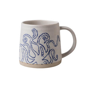 Tasse en céramique nordique avec motif pieuvre, tasse à café ou à thé individuelle, design artistique fait main, été 2024 - Product Image 1