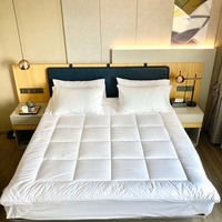 Surmatelas une pièce en microfibre Queen Size avec fonction de massage Remplissage en fibre de polyester recyclé très ferme et épais