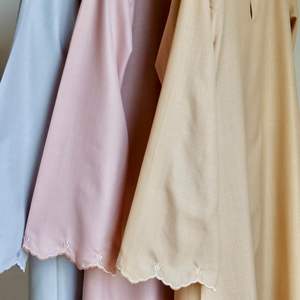 Personnalisé Malaisie Indonésie Musulman Coton <span class=keywords><strong>Baju</strong></span> <span class=keywords><strong>Kurung</strong></span> 2022 Floral Imprimé Blouse et Jupe Longue Ensembles <span class=keywords><strong>Baju</strong></span> <span class=keywords><strong>Kurung</strong></span> - Product Image 5