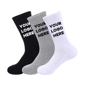 Chaussettes d'entraînement de basketball et de football personnalisées avec logo pour hommes, chaussettes de sport fines en tricot, blanches et noires, hauteur mi-mollet avec logo sur le bas - Product Image 1