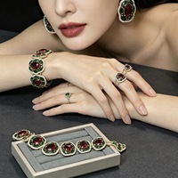 TIANSHE Ensemble Collier et Boucles d'Oreilles Élégants et Agiles, Design Goutte d'Eau avec Pendentifs, Accessoires Romantiques pour Mariage et Dîner