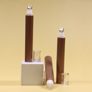 Fabricant de tubes cosmétiques en plastique compressibles personnalisés OEM/ODM de 15 ml et 20 ml avec embout en PETG, tube d'emballage pour gloss à lèvres doux - Product Image 3