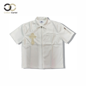 เสื้อเชิ้ตผ้าหนังคุณภาพสูงสําหรับผู้ชายปักโลโก้ที่กําหนดเองแขนสั้นแฟชั่นซิปเสื้อเชิ้ตผู้ชายขนาดบวก - Product Image 4