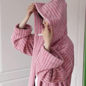 Albornoz con Capucha a Rayas <span class=keywords><strong>de</strong></span> Colores Combinados, Algodón Peinado <span class=keywords><strong>de</strong></span> Primera Calidad, Suave y Delicado con la Piel, Estilo <span class=keywords><strong>para</strong></span> <span class=keywords><strong>Parejas</strong></span>, <span class=keywords><strong>para</strong></span> el Hogar y Hoteles - Product Image 2