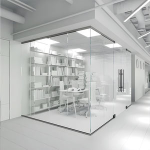 Изготовленные на заказ безрамные стеклянные перегородки с различными типами стекла: прозрачное, матовое или с рисунком, для любого интерьера - Product Image 1