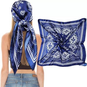 Bandana in Seta Satinata Personalizzata 90*90cm, Grande Foulard Quadrato Liscio e Setoso - Product Image 1