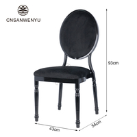 Chaises d'hôtel modernes en acier inoxydable avec cadre soudé sans couture et coussin en mousse haute densité – Empilables et durables pour salon et villa