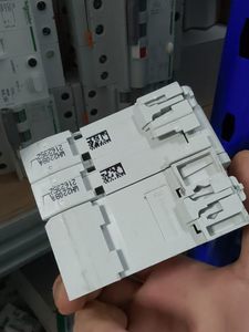 Interruptor de Circuito OSMC32N2, Dispositivo de Corriente Residual 2P, Interruptor de Seguridad Eléctrica contra Sobrecarga y Cortocircuito, Bajo Voltaje - Product Image 3
