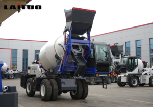 Nhà máy 4 <span class=keywords><strong>CBM</strong></span> tự tải trộn bê tông Giá xe tải để Bán máy bơm di động tự trộn bê tông xe tải - Product Image 4