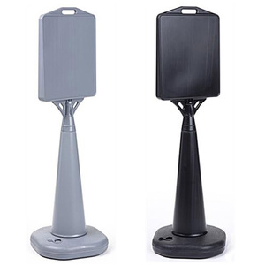 Área de señalización que mide 13 "W por 15" H Soporte de póster de cono de base de agua para exteriores - Product Image 1