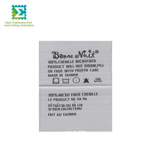 Etiquetas de Cuidado Bordadas de Lujo Más Vendidas en Taiwán para Prendas, Lavables, de Poliéster, Técnica de Tejido Plegado al Centro - Product Image 1