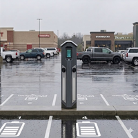 Station de recharge pour véhicules électriques à montage au sol 2 x 11 kW, double prise Type 2, OCPP 1.6J, 22 kW au total pour deux voitures
