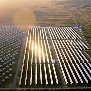 Hành Tinh năng lượng mặt trời 535W đến 550W bảng điều khiển năng lượng mặt trời đơn tinh thể n-loại thiết kế hjt với chứng chỉ TUV có sẵn trong kho Rotterdam - Product Image 3