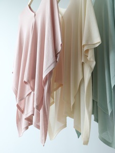 Nuevo estilo de verano Casual <span class=keywords><strong>manga</strong></span> de murciélago Top <span class=keywords><strong>mujer</strong></span> Irregular de longitud media Poncho de protección solar - Product Image 5