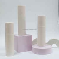 Vente en gros bouteille de lotion mate personnalisée en plastique rose avec bouchon forme ronde épaule plate cils à fond plat bouteilles cosmétiques de luxe