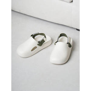 230 ~ 250mm Sandales à bandes bouchées Sabots et mules élégants - Product Image 1