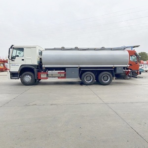 Camion-citerne Sinotruk Howo 6x4 de Chine, 20000 litres, distributeur de carburant, camion de ravitaillement mobile, camion de livraison de carburant et d'huile - Product Image 3