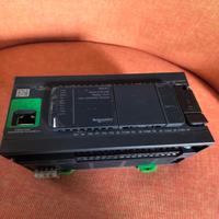 Controlador Lógico Programable (PLC) Avanzado TM241CEC24R con Ethernet para Control de Movimiento de Máquinas