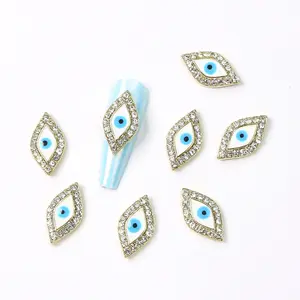 10pcs邪眼指甲艺术魅力3D钻石镶嵌边缘蓝眼合金金属指甲珠宝17 * 10毫米美甲装饰