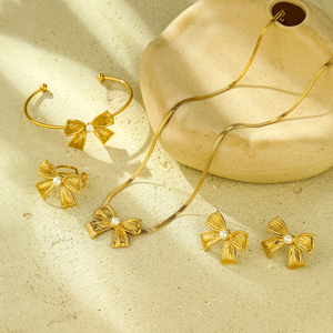NIMAI Ensemble de Bijoux de Mode 4 Pièces Nœud Papillon pour Femme, en Acier Inoxydable, avec Papillon, Perle et Lame de Chaîne, Collier, Boucles d'Oreilles, Bracelet et Bagues - Product Image 2