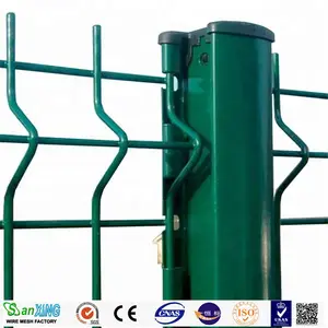 优质低碳钢丝镀锌电焊网护栏板聚氯乙烯涂层