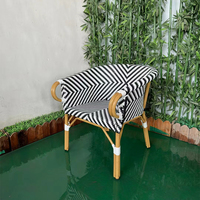 Ensemble de mobilier d'intérieur 3 pièces en rotin Acapulco Chair Egg Chair With Glass Table de jardin d'extérieur