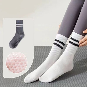 Calcetines Deportivos al Por Mayor, de Algodón, Medios, Profesionales, Antideslizantes, con Silicona, para Gimnasio, Fitness, Danza, Yoga - Product Image 1
