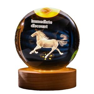 Bola <span class=keywords><strong>de</strong></span> cristal luminosa, luz nocturna con interfaz USB, Base <span class=keywords><strong>de</strong></span> madera maciza, adorno navideño tallado en 3D, grabado para estudiantes y niños - Product Image 5